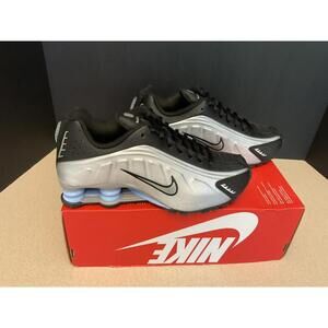New! Nike Shox R4 GS Metallic Silver Athletic Shoes. Youth’s 5.5Y. Women’s 7.